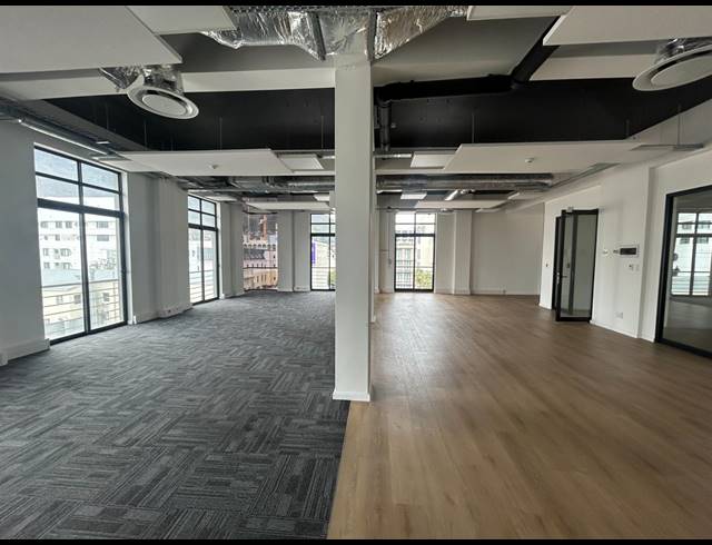 215M² BUILDING TO LET IN CAPE TOWN CITY CENTRE